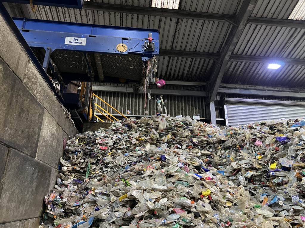 Industria de reciclare a materialelor plastice
